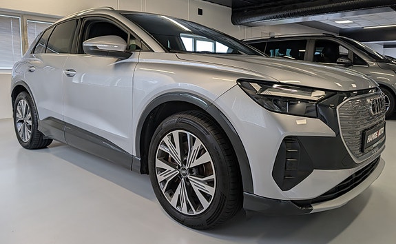 Audi Q4 e-tron 10 of 30