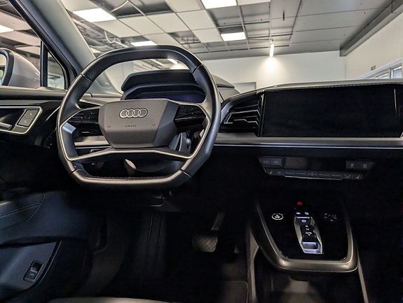 Audi Q4 e-tron 24 of 30