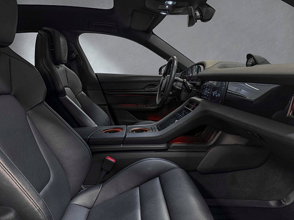 Porsche Taycan 13 of 30
