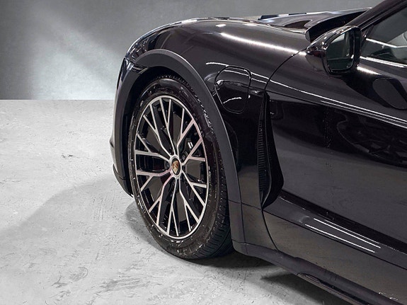 Porsche Taycan 4 of 30