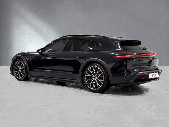 Porsche Taycan 3 of 30
