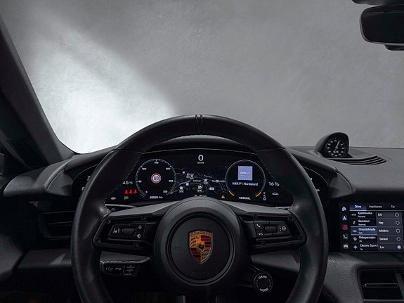 Porsche Taycan 17 of 30