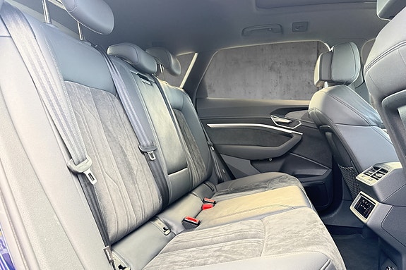 Audi e-tron 22 of 30