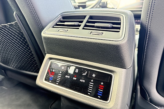 Audi e-tron 23 of 30