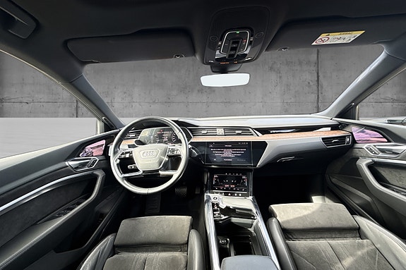 Audi e-tron 12 of 30