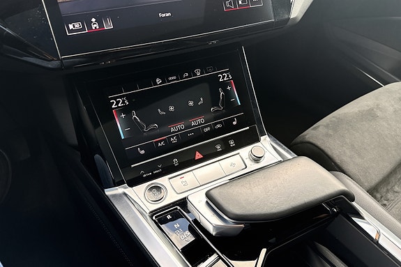 Audi e-tron 17 of 30