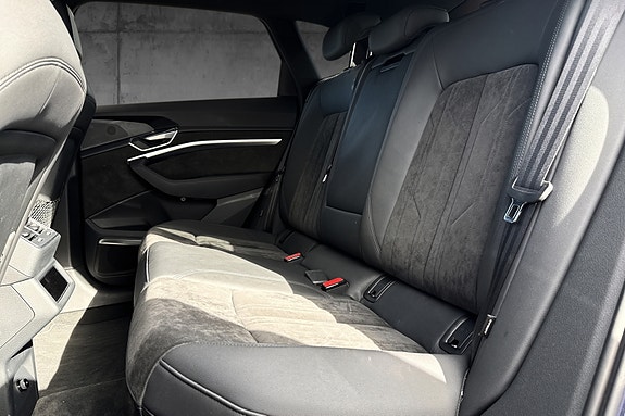 Audi e-tron 21 of 30