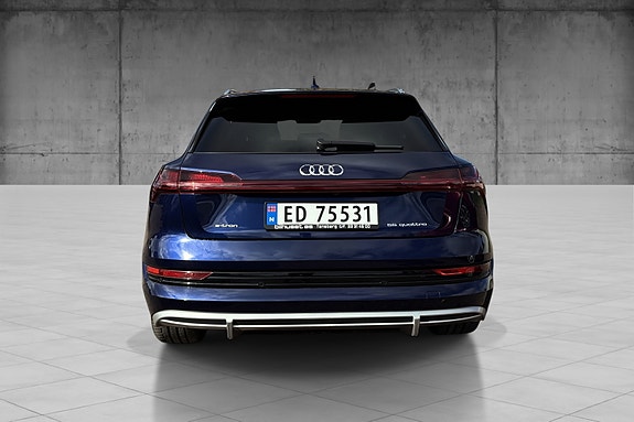 Audi e-tron 10 of 30