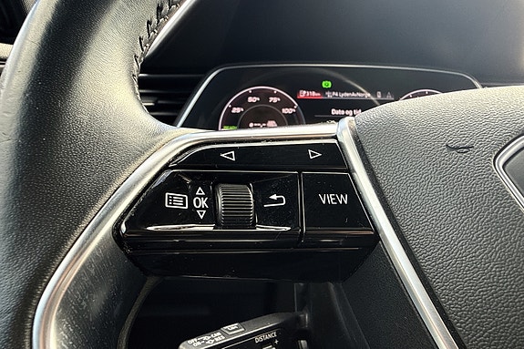 Audi e-tron 15 of 30