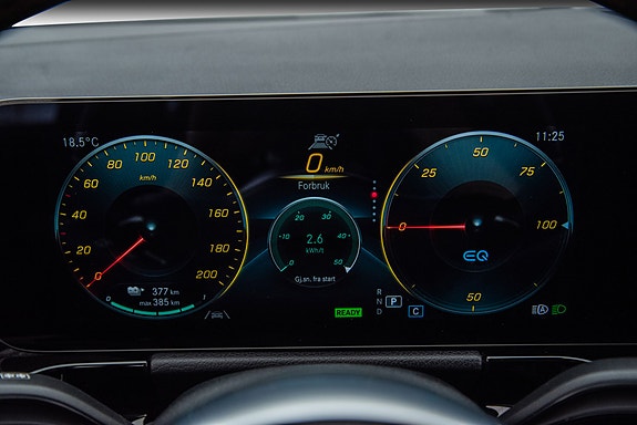 Mercedes-Benz EQA350 27 of 29