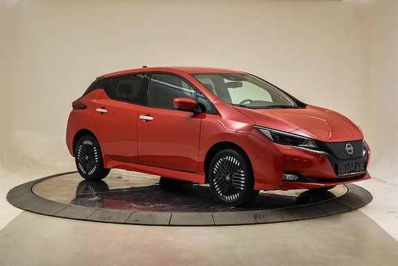Nissan Leaf 2 of 27