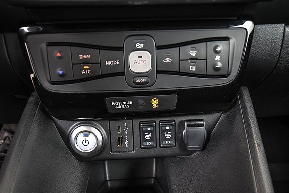 Nissan Leaf 18 of 27