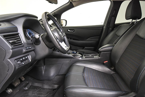Nissan Leaf 27 of 28