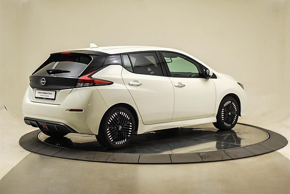 Nissan Leaf 8 of 28