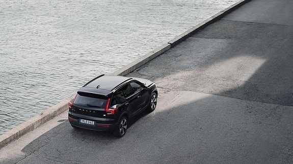 Volvo XC40 10 of 26