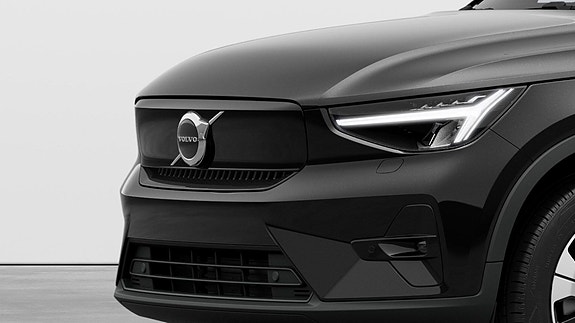Volvo XC40 11 of 26