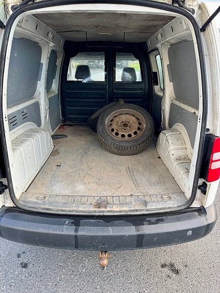 Volkswagen Caddy Maxi 6 of 6