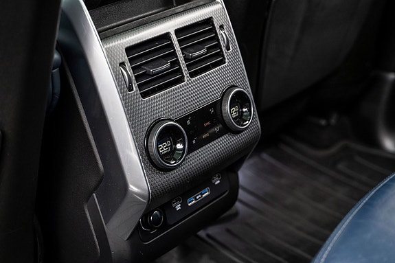 Land Rover Range Rover Sport 27 of 30