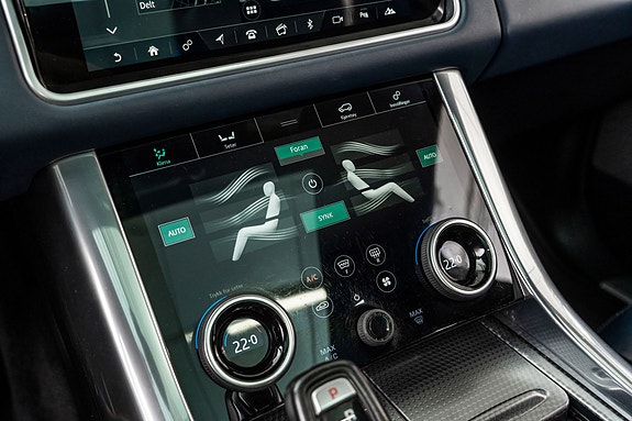 Land Rover Range Rover Sport 16 of 30