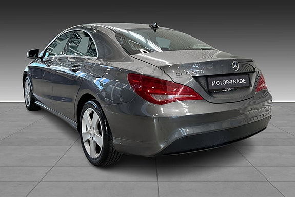 Mercedes-Benz CLA200 5 of 17