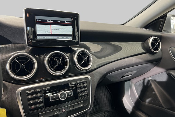 Mercedes-Benz CLA200 16 of 17