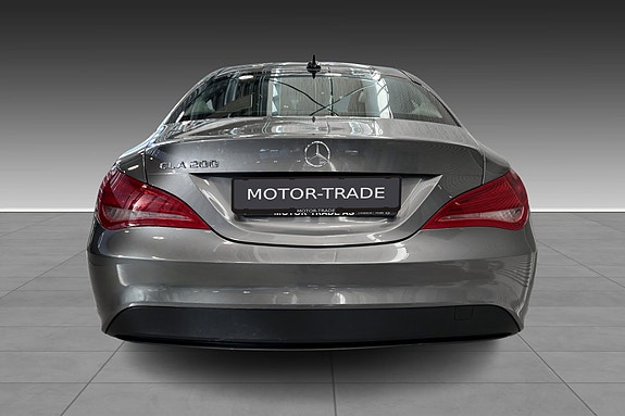 Mercedes-Benz CLA200 6 of 17