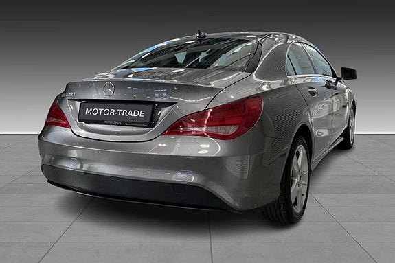 Mercedes-Benz CLA200 7 of 17