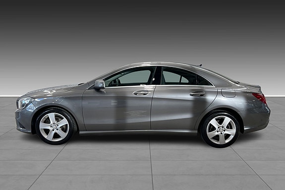 Mercedes-Benz CLA200 4 of 17