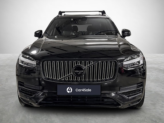 Volvo XC90 8 of 23