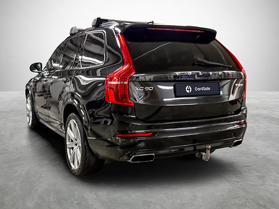 Volvo XC90 3 of 23