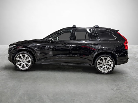 Volvo XC90 2 of 23