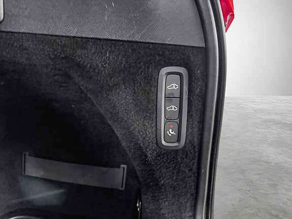 Volvo XC90 19 of 23