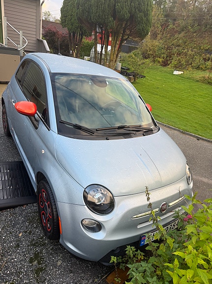 Fiat 500e 2 of 10