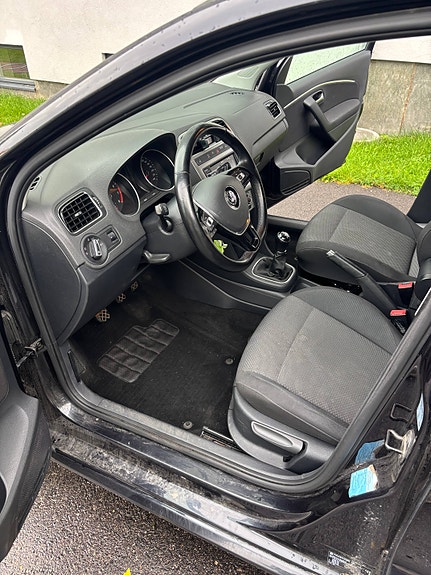 Volkswagen Polo 14 of 25