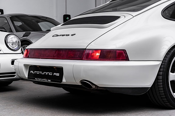 Porsche 911 12 of 30