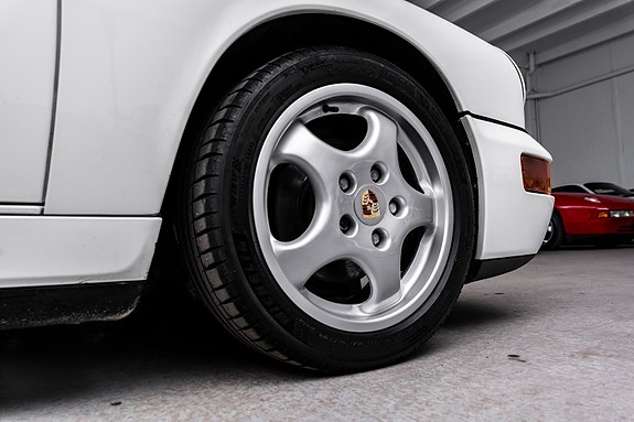 Porsche 911 18 of 30