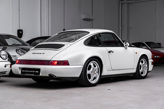 Porsche 911 11 of 30