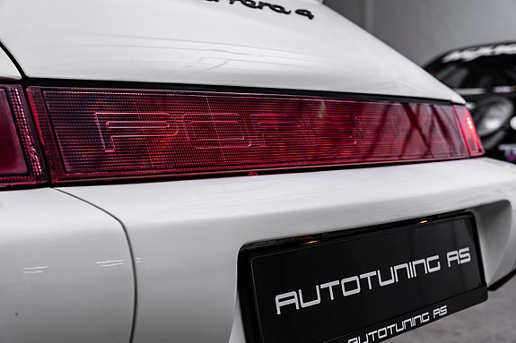 Porsche 911 17 of 30