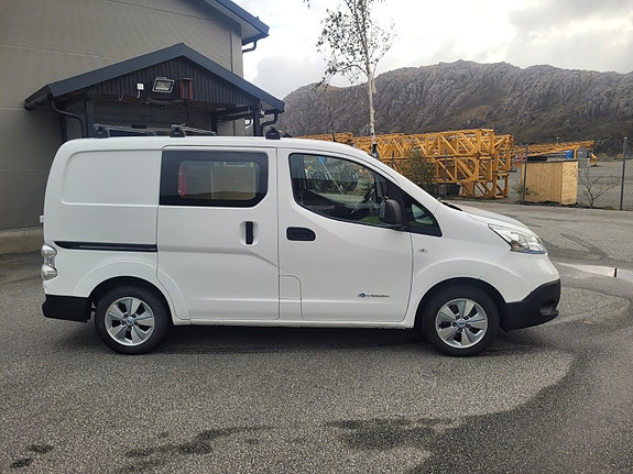 Nissan e-NV200 4 of 25