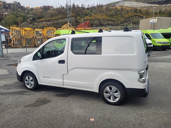Nissan e-NV200 9 of 25