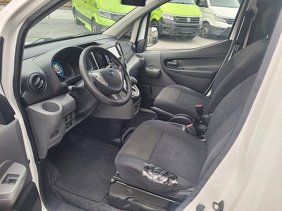 Nissan e-NV200 12 of 25