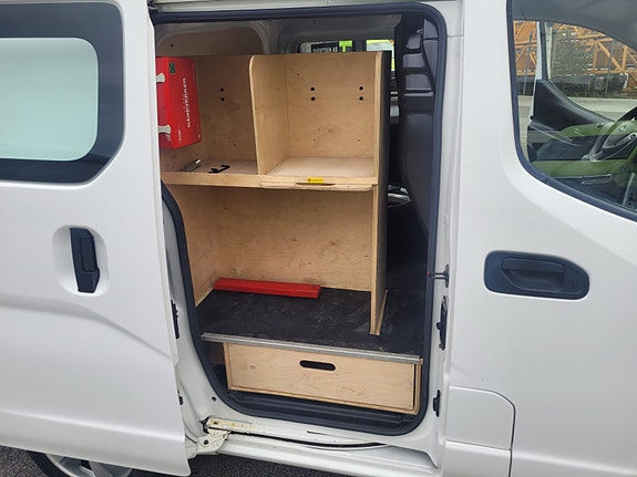 Nissan e-NV200 22 of 25
