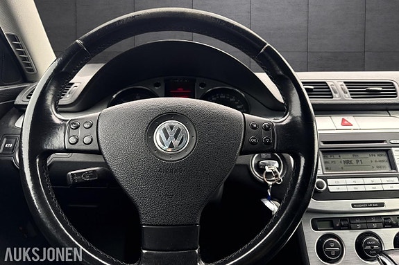Volkswagen Passat 9 of 15