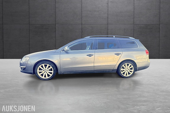 Volkswagen Passat 2 of 15