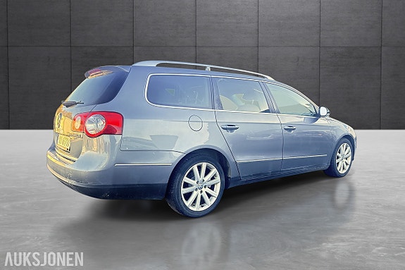 Volkswagen Passat 5 of 15
