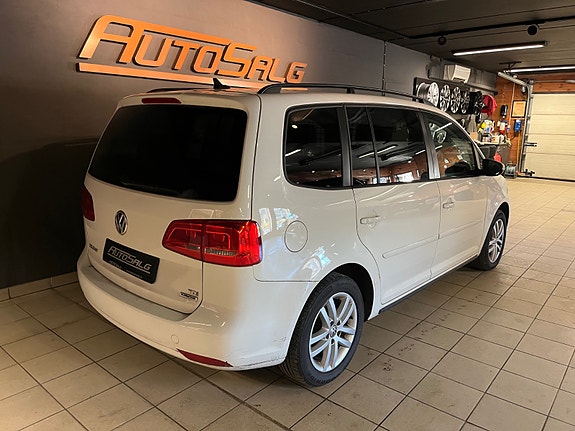 Volkswagen Touran 7 of 18