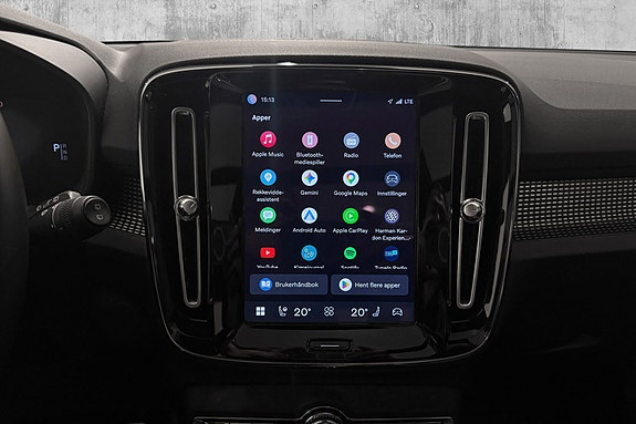 Volvo XC40 30 of 30