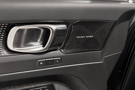Volvo XC40 25 of 30