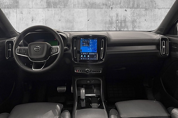 Volvo XC40 16 of 30