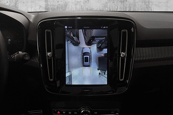 Volvo XC40 28 of 30